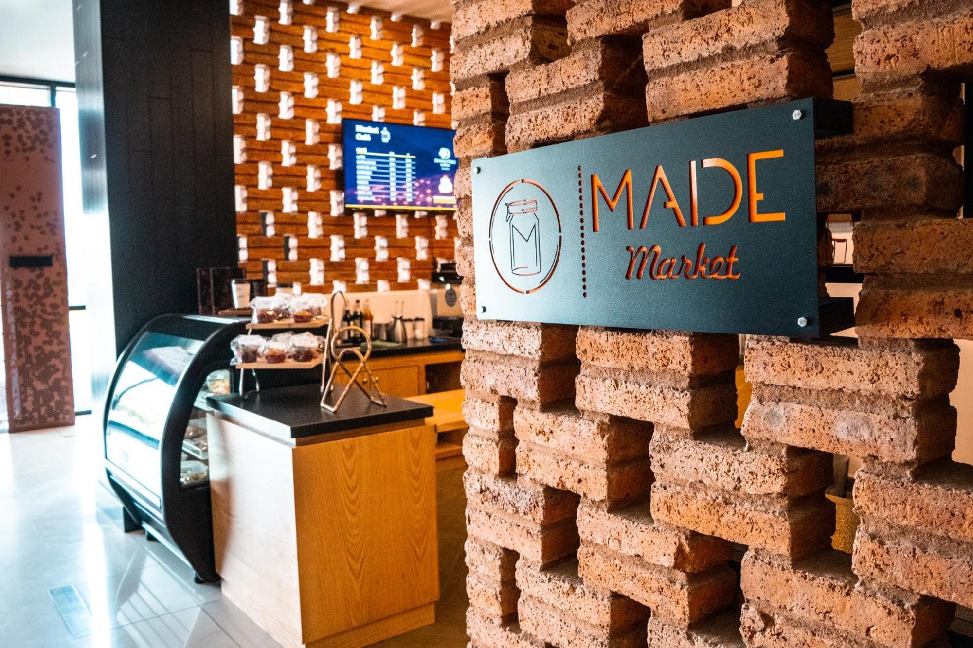 Doubletree By Hilton Celaya Celaya  Ngoại thất bức ảnh