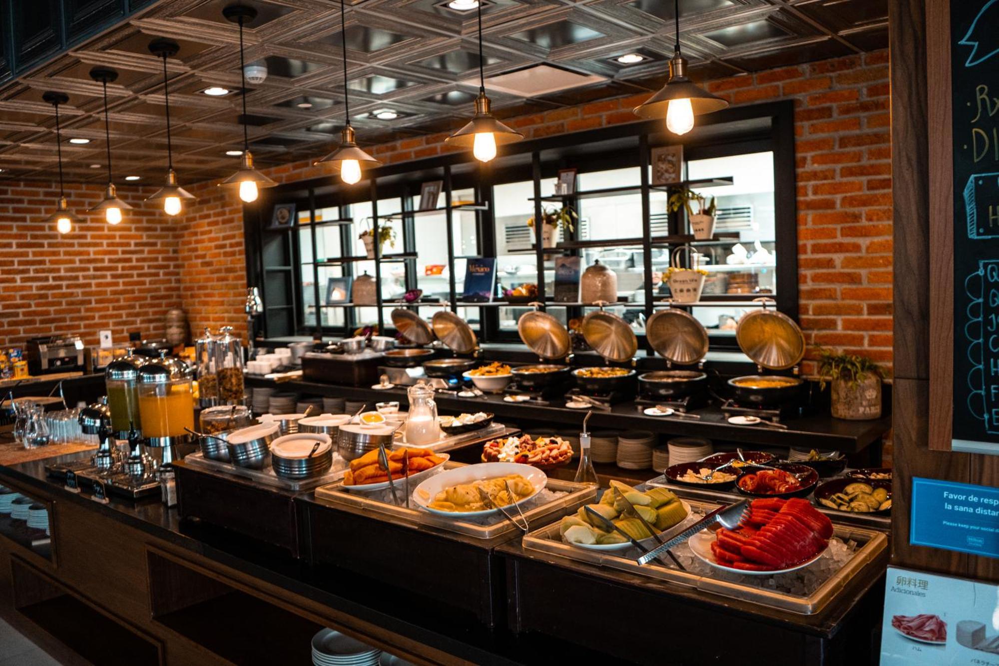 Doubletree By Hilton Celaya Celaya  Ngoại thất bức ảnh